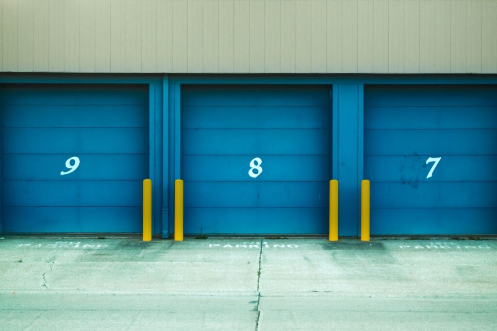 mini self storage garages